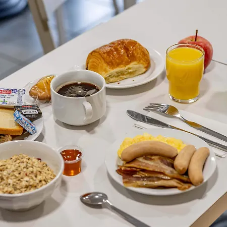 מלון Bordeaux Sud 2*