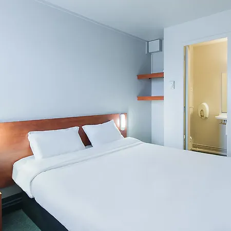 Sud 2* Villenave-dʼOrnon